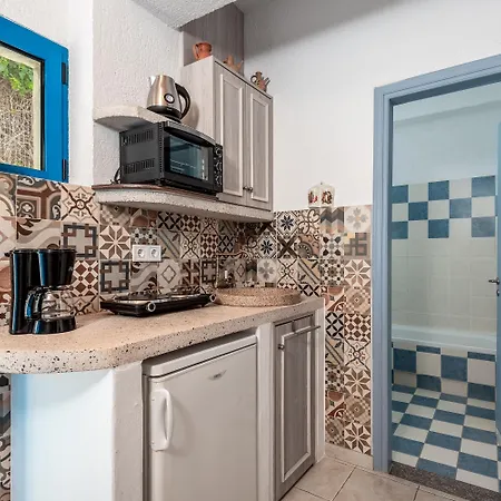 Agnanti * Archangelos (Rhodes)