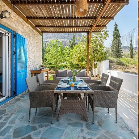 Agnanti Apartment *