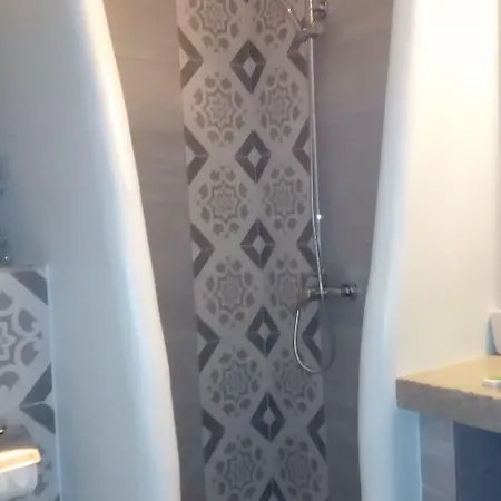 Agnanti Apartament *