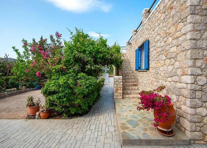Agnanti Daire Archangelos (Rhodes)
